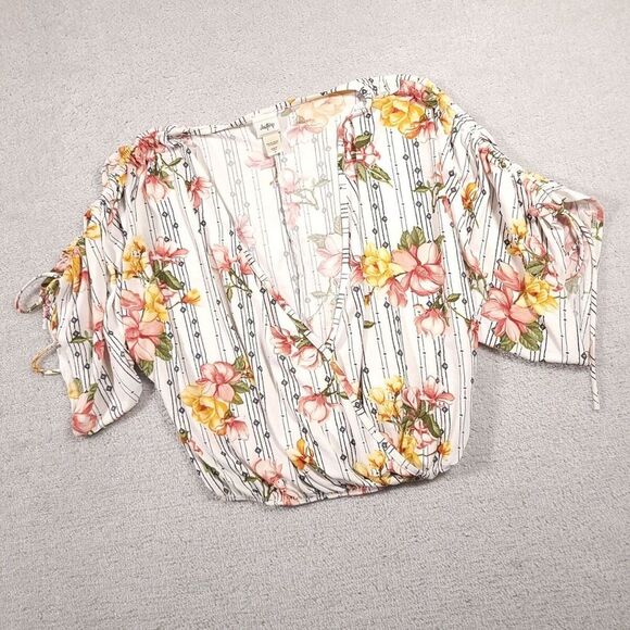 Daytrip Blouse Floral Surplice V-Neck Wide Half Sleeve Crop USA Women's Small - Picture 4 of 8